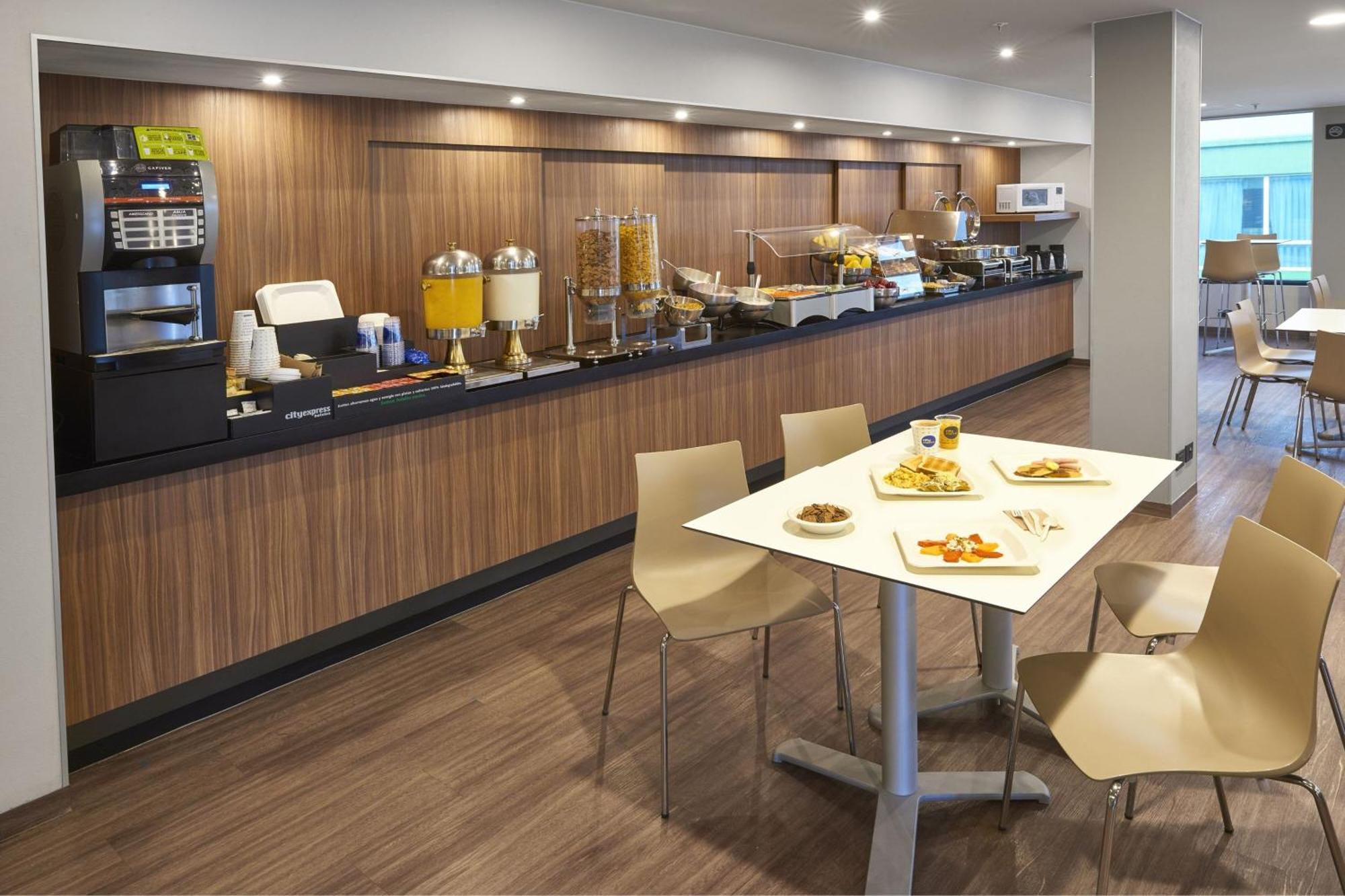 City Express By Marriott San Luis Potosi Zona Universitaria Ngoại thất bức ảnh