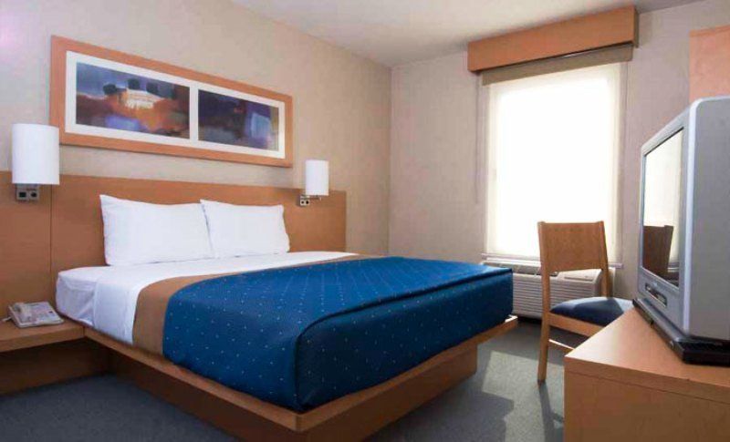 City Express By Marriott San Luis Potosi Zona Universitaria Ngoại thất bức ảnh